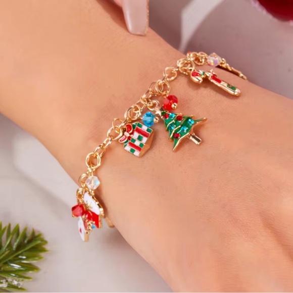 Christmas Charm Bracelet with Santa Tree Gift PendantsFestive Gold Chain Holiday - Picture 7 of 12